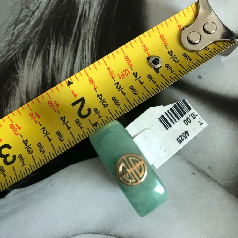 14KT Gold Jade Ring